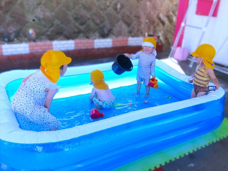 プールあそび