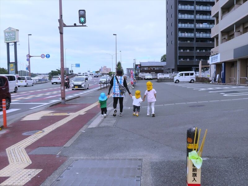 避難訓練で小学校までお散歩♬