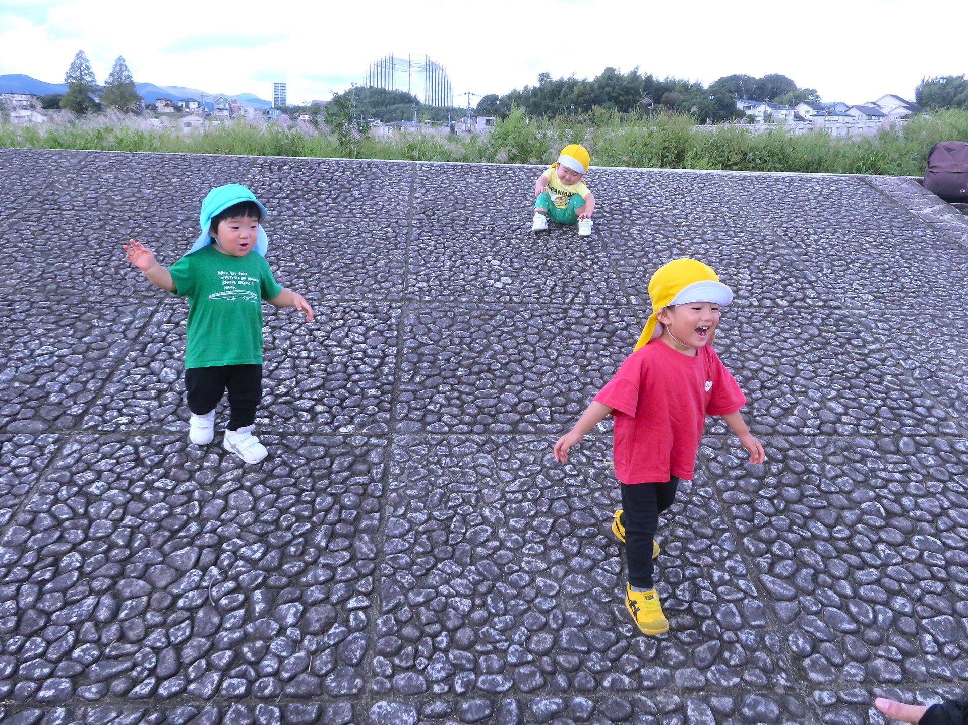 坂道で大笑い♬